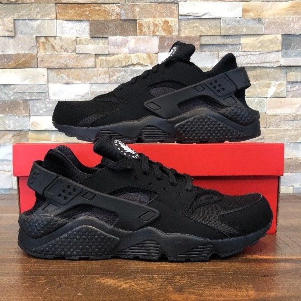 Nike Air Huarache RUNNING SHOES TRIPLE Black - Picture 1 of 6